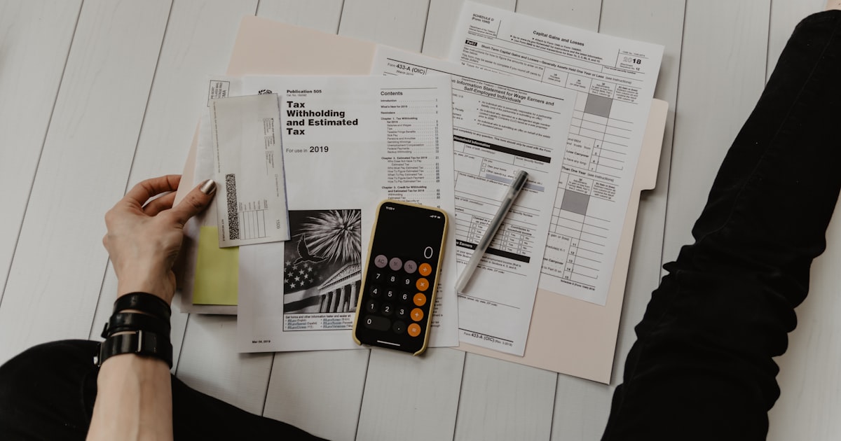 Abogada de familia calculando la pensión compensatoria tras un divorcio en Barcelona